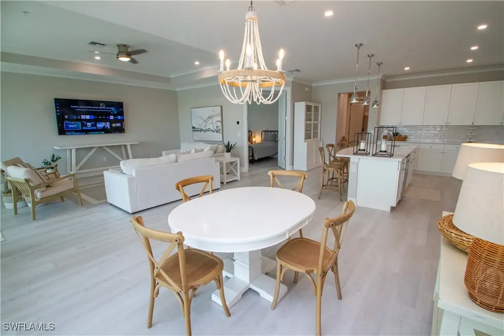 251 Indies Drive E Naples FL 34114
