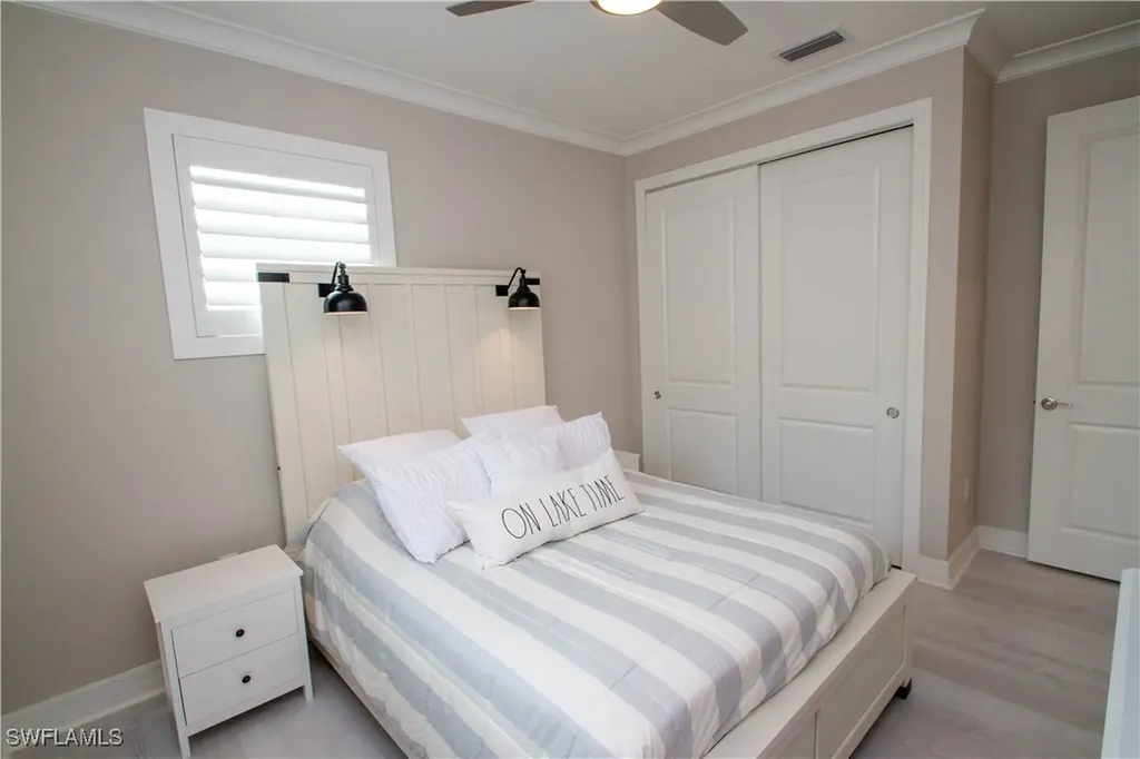 251 Indies Drive E Naples FL 34114