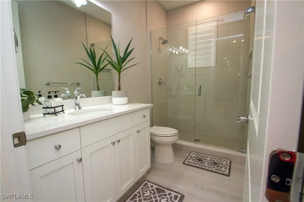 251 Indies Drive E Naples FL 34114