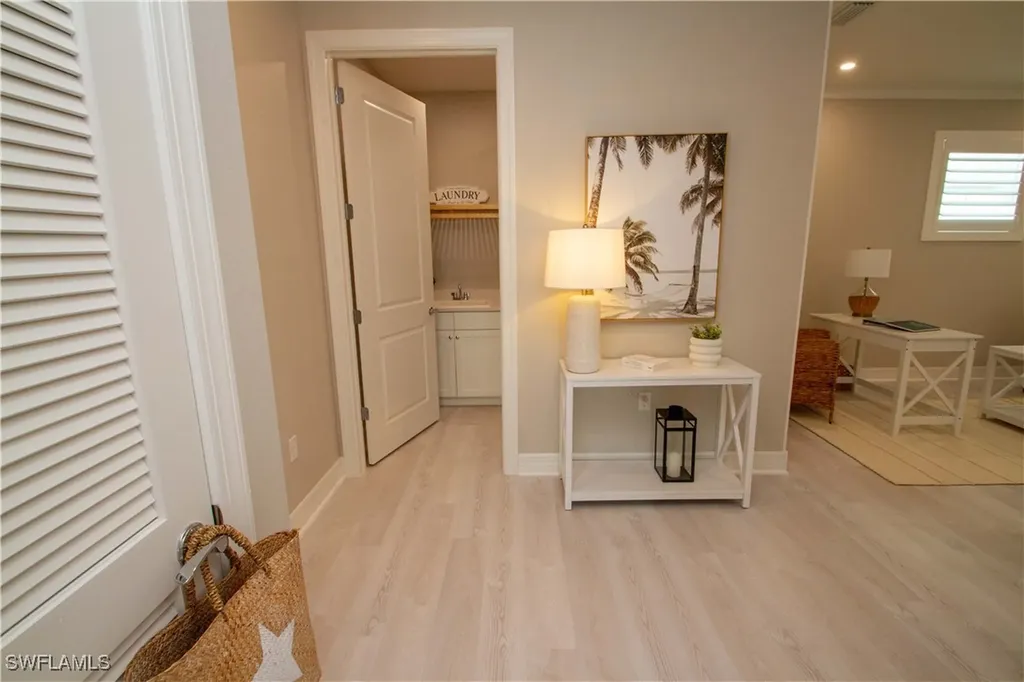 251 Indies Drive E Naples FL 34114