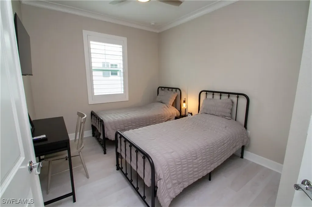 251 Indies Drive E Naples FL 34114