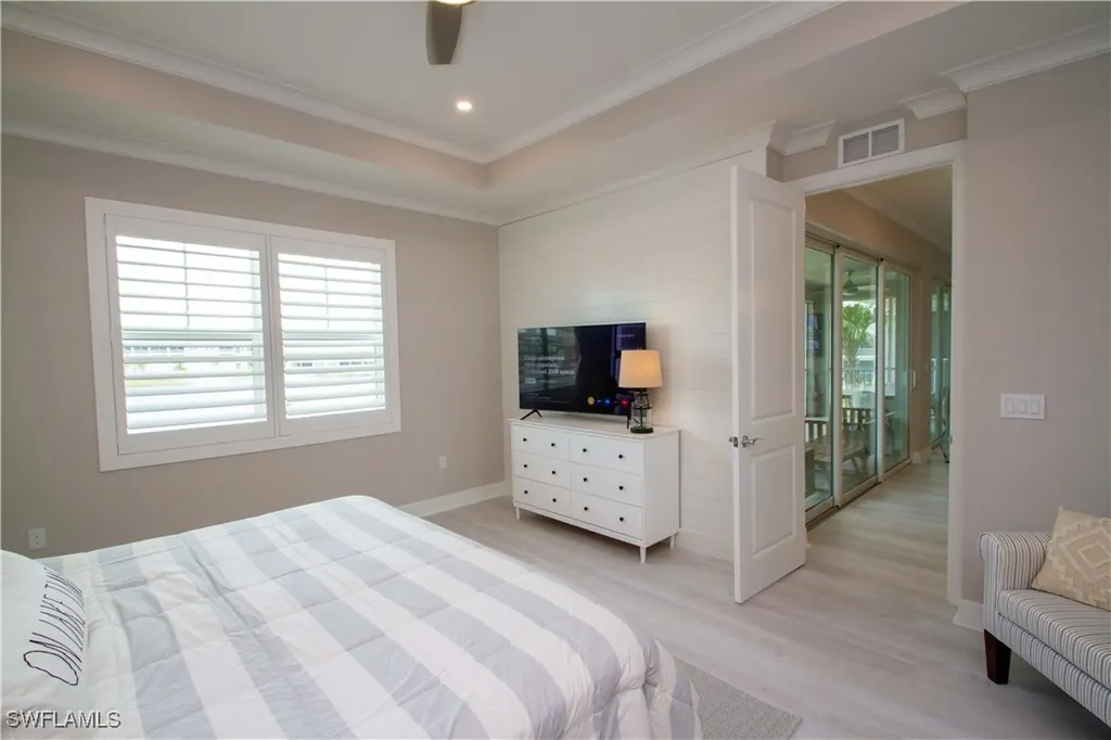 251 Indies Drive E Naples FL 34114