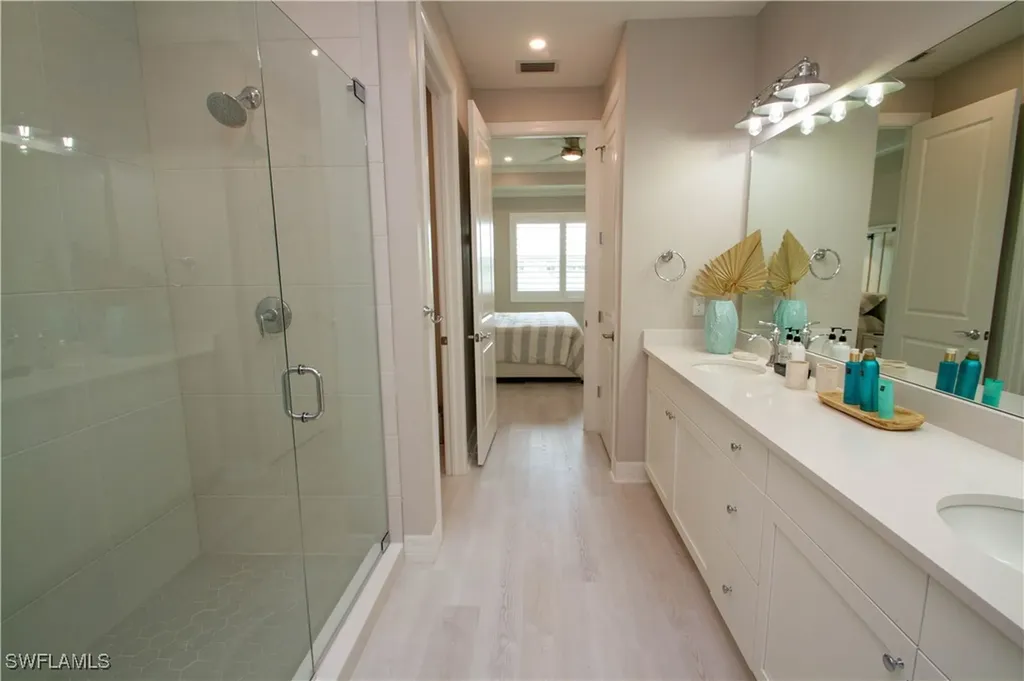251 Indies Drive E Naples FL 34114