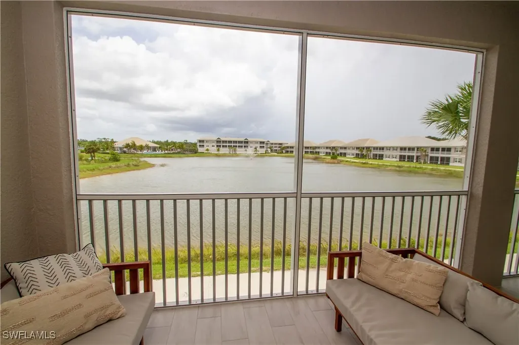 251 Indies Drive E Naples FL 34114