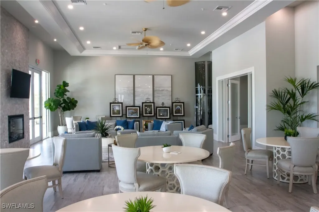 251 Indies Drive E Naples FL 34114