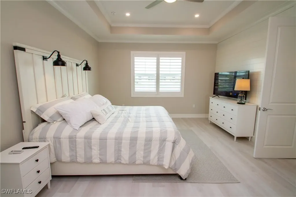 251 Indies Drive E Naples FL 34114