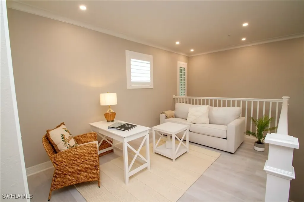 251 Indies Drive E Naples FL 34114