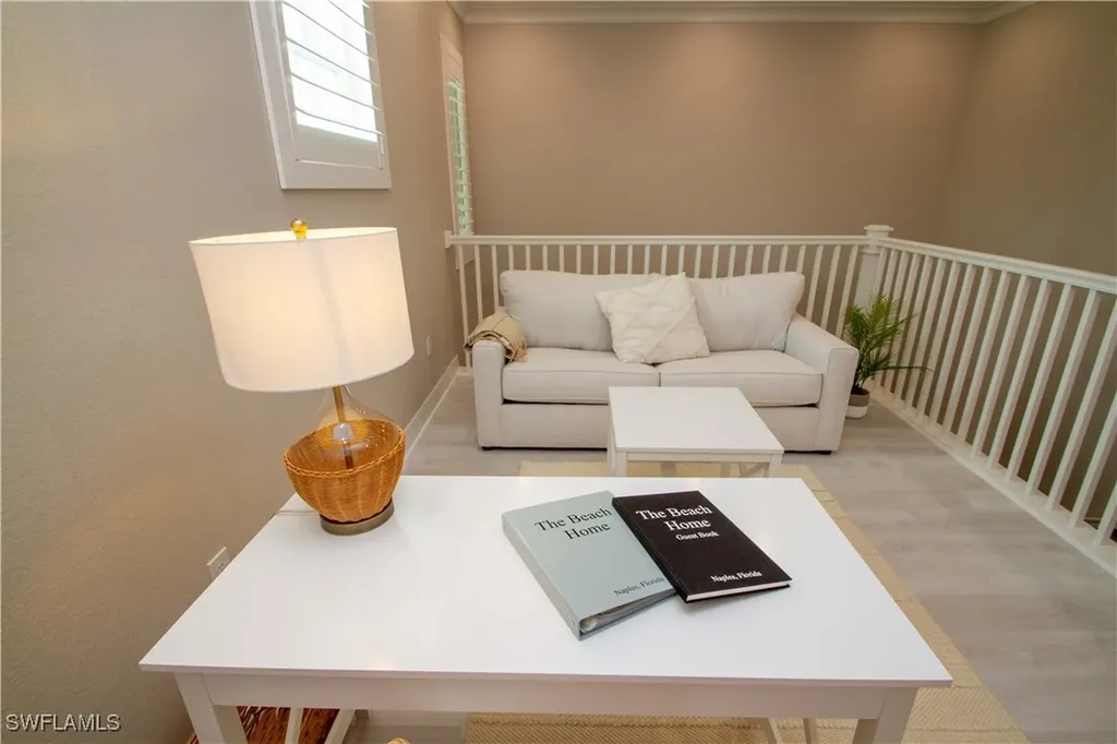 251 Indies Drive E Naples FL 34114