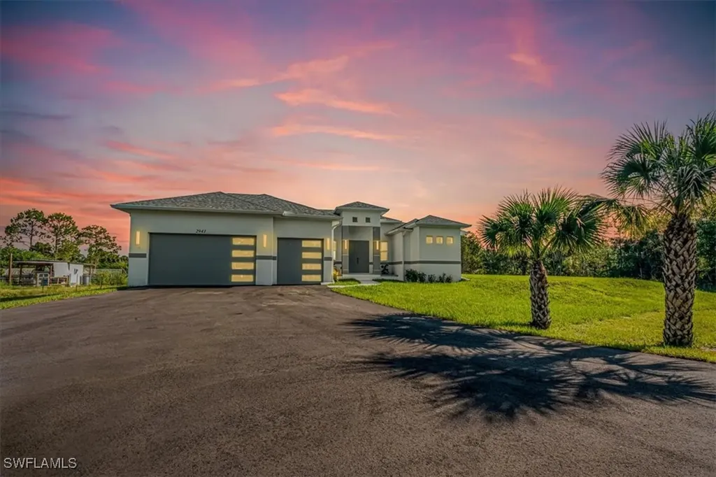 2941 37th Avenue NE Naples FL 34120