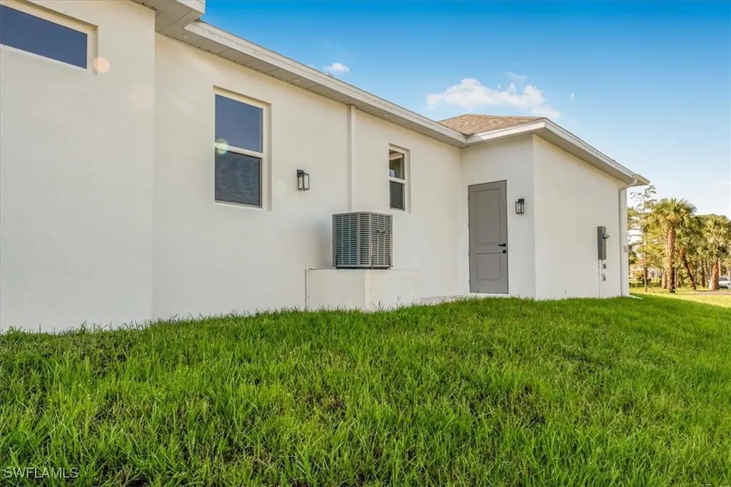2941 37th Avenue NE Naples FL 34120