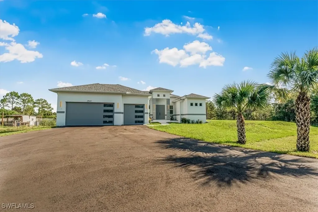 2941 37th Avenue NE Naples FL 34120