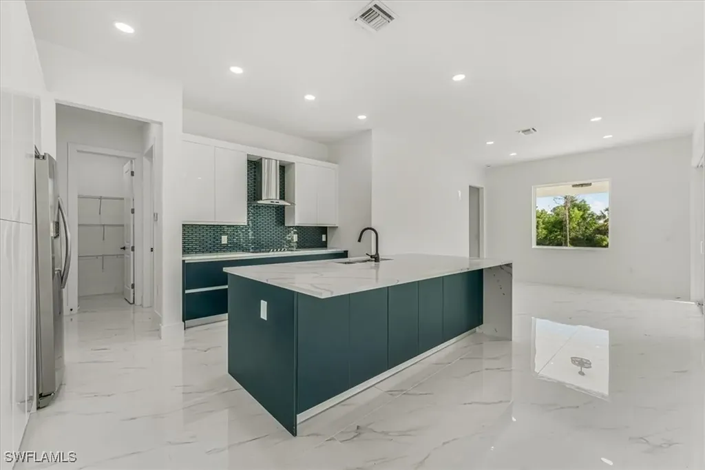 2941 37th Avenue NE Naples FL 34120