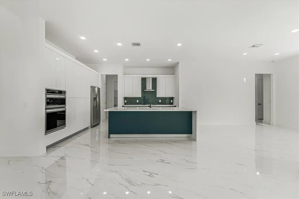 2941 37th Avenue NE Naples FL 34120