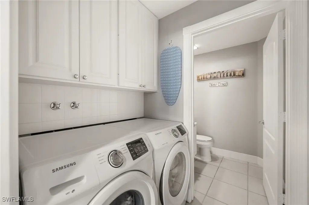 6072 Towncenter Circle Naples FL 34119