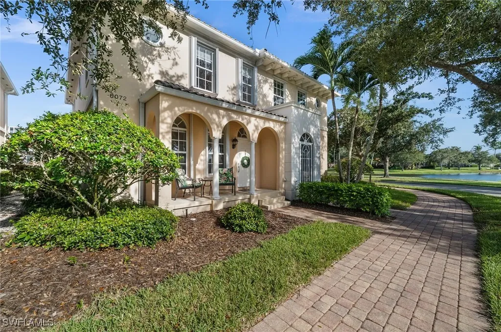 6072 Towncenter Circle Naples FL 34119