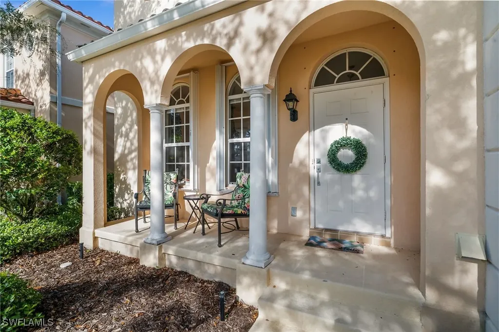 6072 Towncenter Circle Naples FL 34119