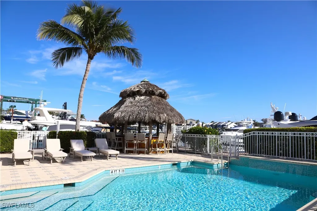891 10th Street S Naples FL 34102