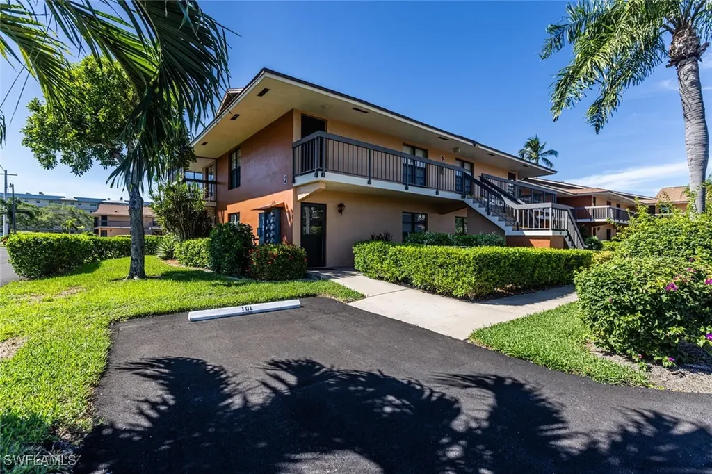 44 Greenbrier Street Marco Island FL 34145