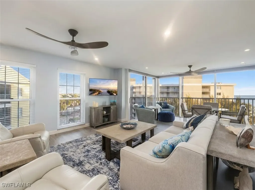 3483 Gulf Shore Boulevard N Naples FL 34103