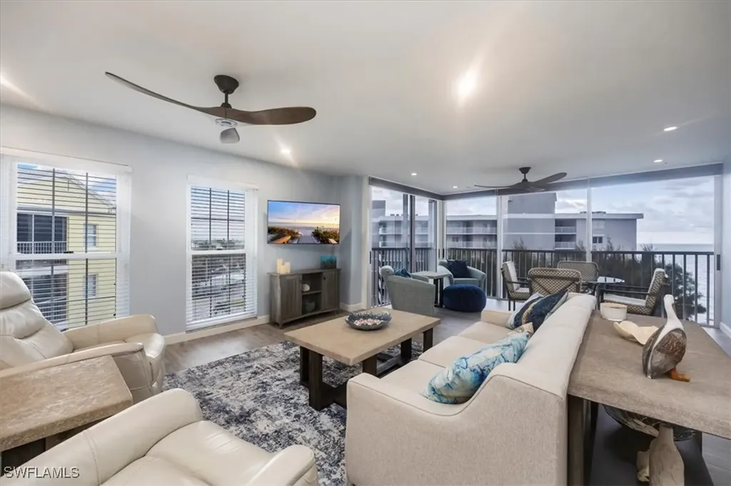 3483 Gulf Shore Boulevard N Naples FL 34103