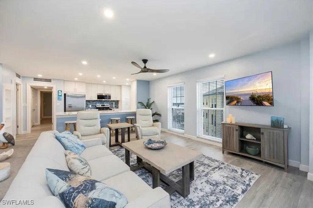 3483 Gulf Shore Boulevard N Naples FL 34103