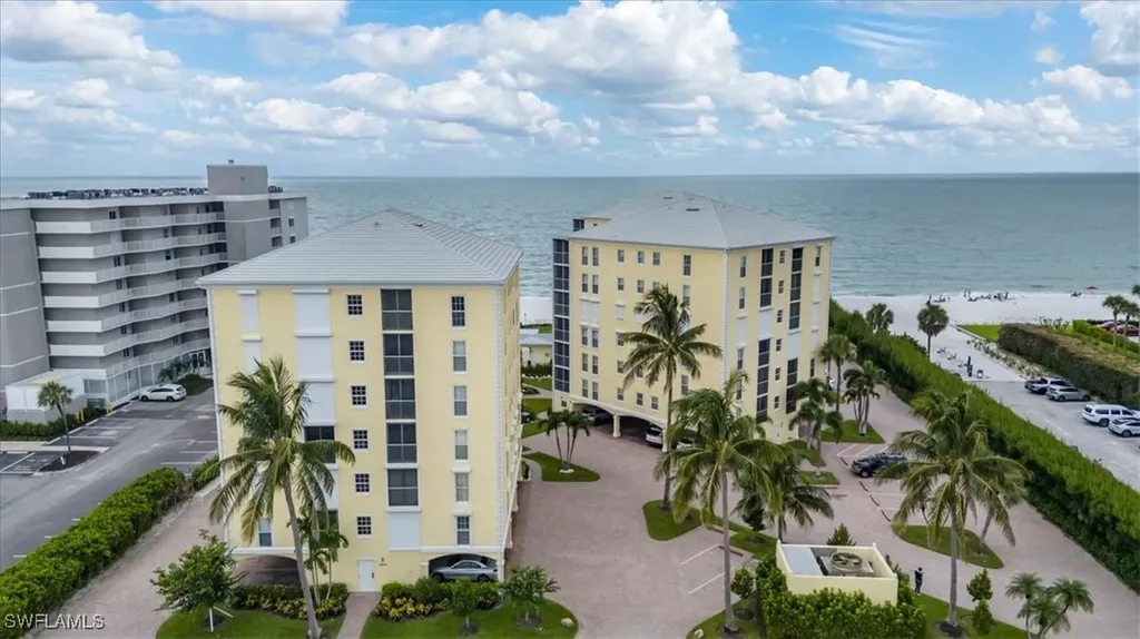 3483 Gulf Shore Boulevard N Naples FL 34103