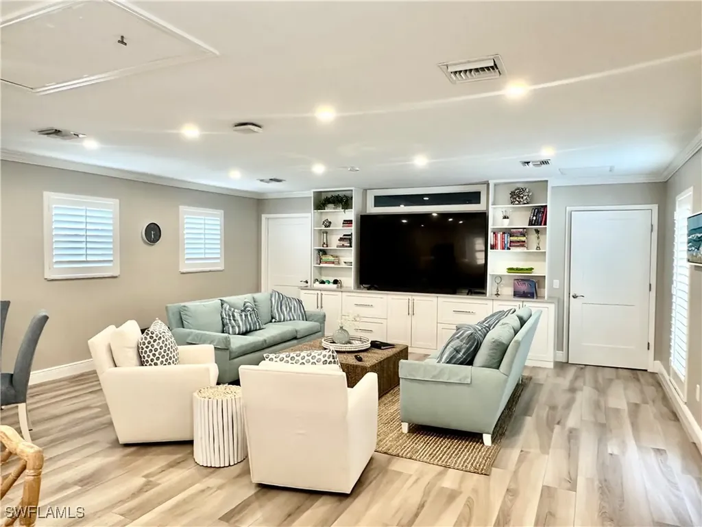 3483 Gulf Shore Boulevard N Naples FL 34103