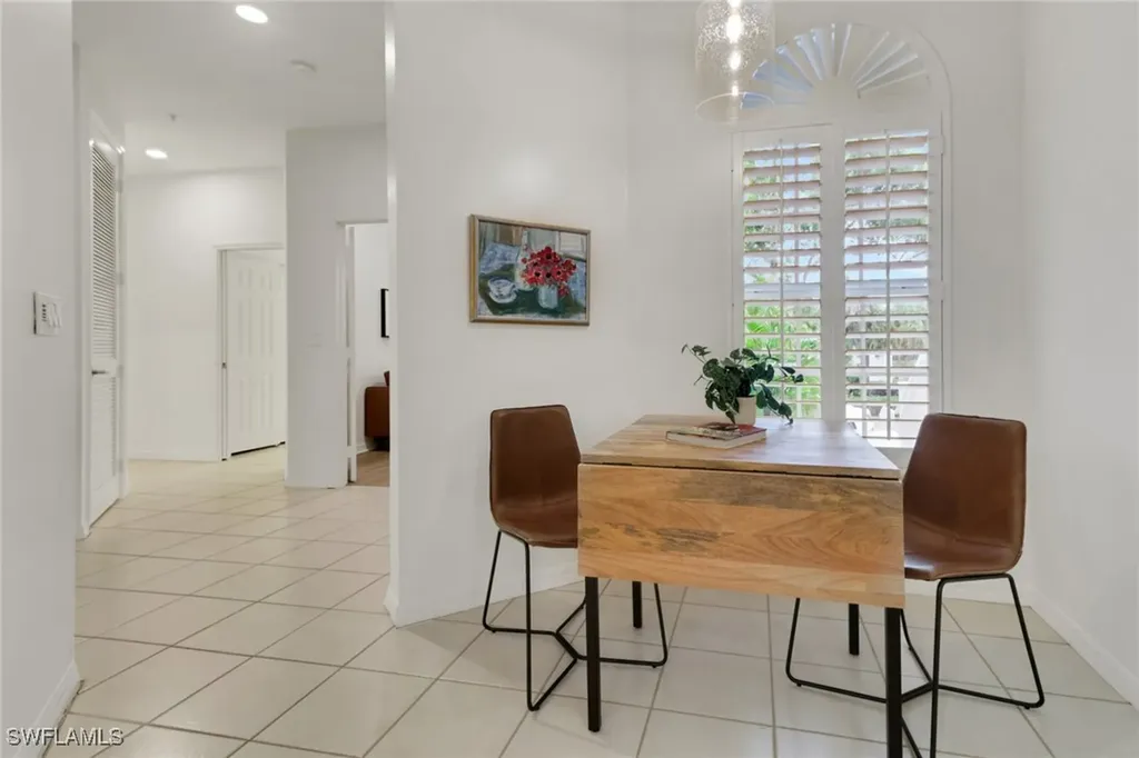 1590 Clermont Drive Naples FL 34109