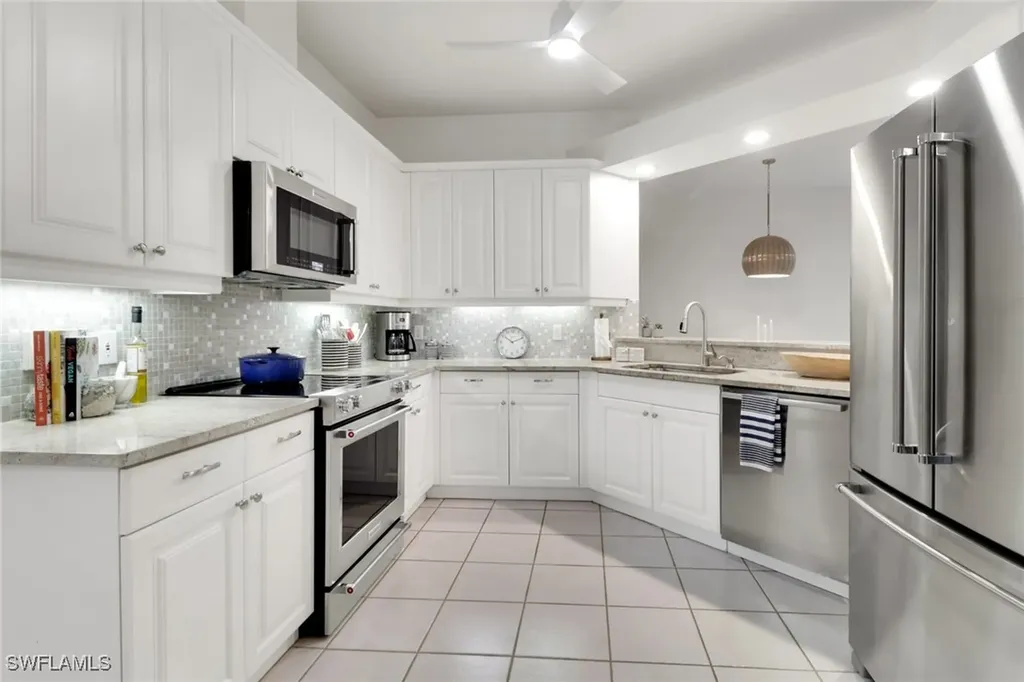 1590 Clermont Drive Naples FL 34109