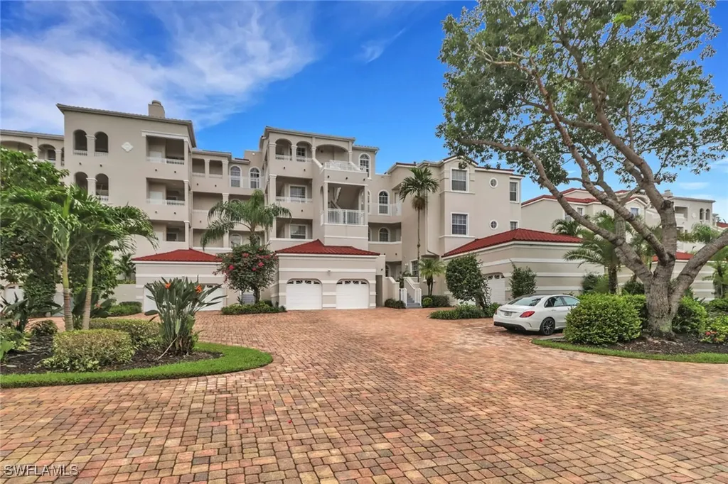 1590 Clermont Drive Naples FL 34109