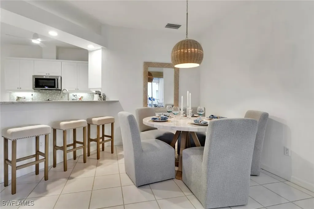 1590 Clermont Drive Naples FL 34109