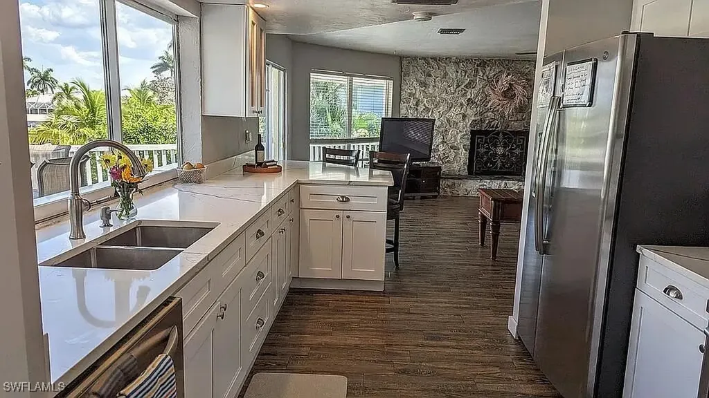 1800 Woodbine Court Marco Island FL 34145