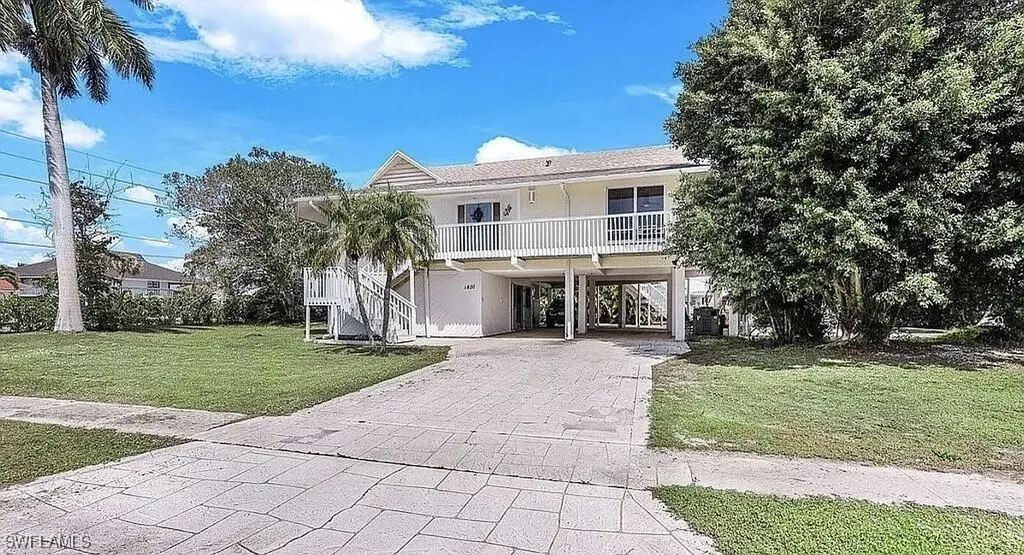 1800 Woodbine Court Marco Island FL 34145