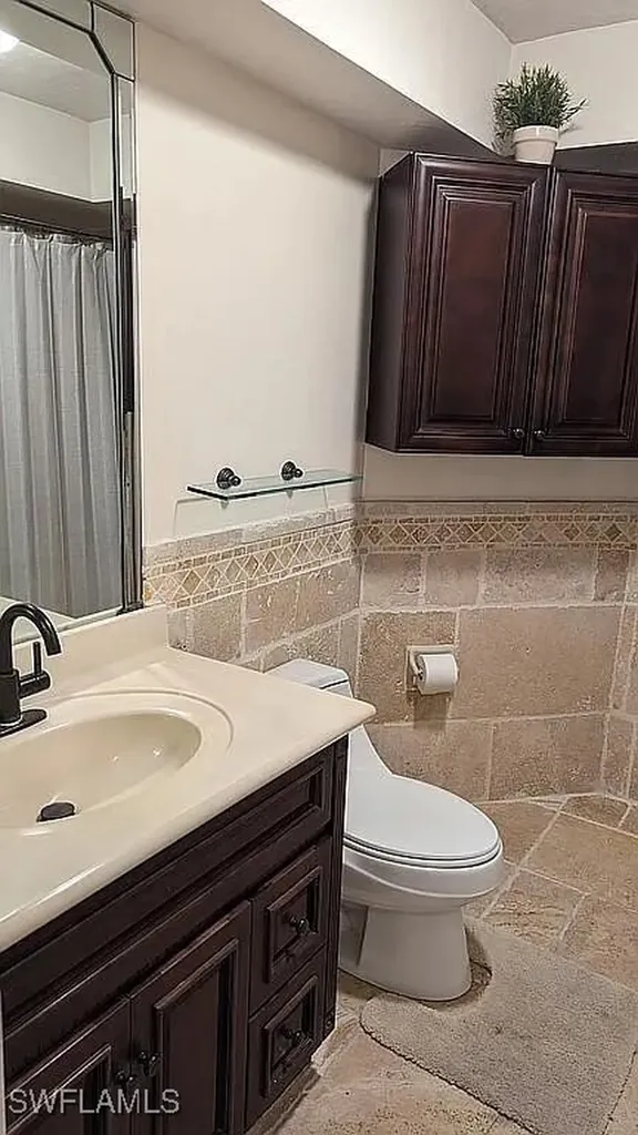 1800 Woodbine Court Marco Island FL 34145
