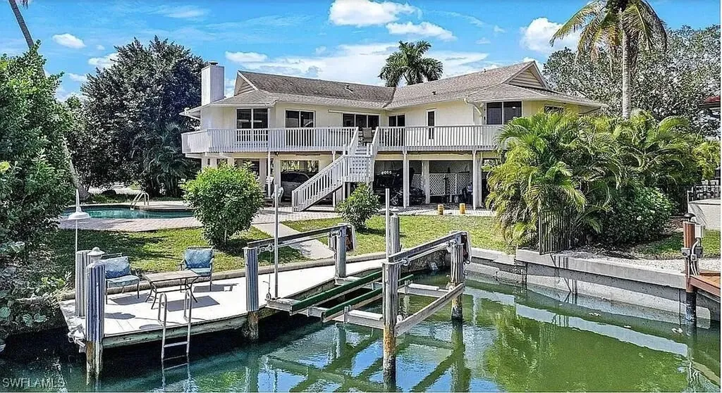 1800 Woodbine Court Marco Island FL 34145