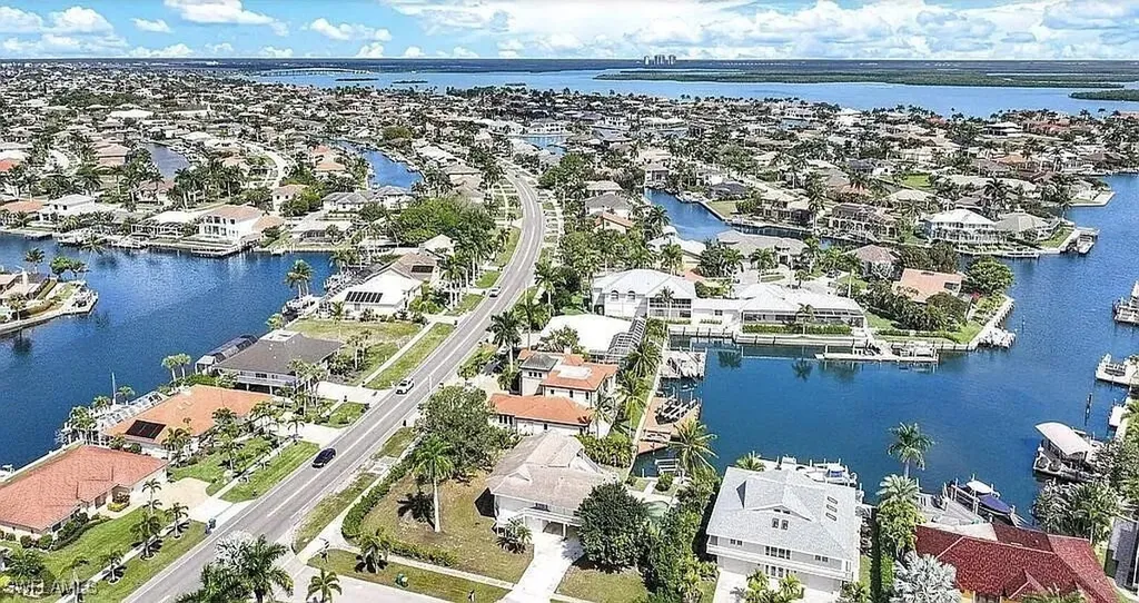 1800 Woodbine Court Marco Island FL 34145