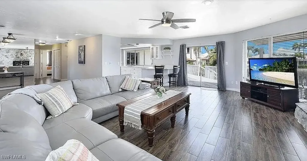 1800 Woodbine Court Marco Island FL 34145