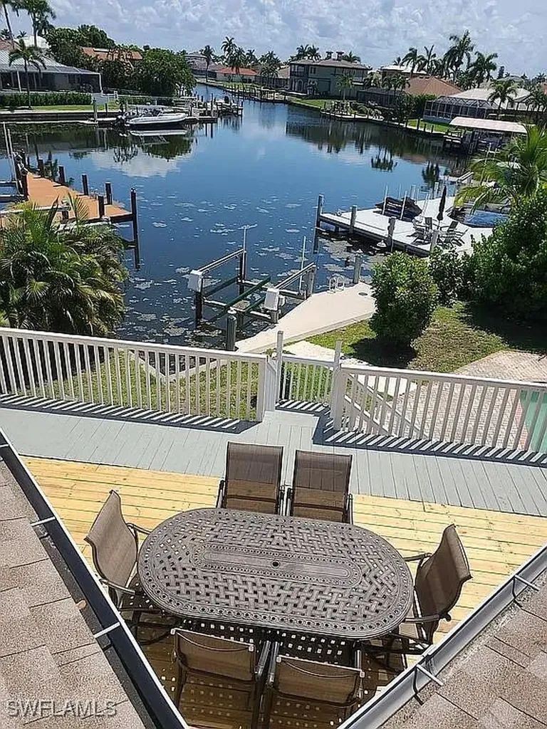 1800 Woodbine Court Marco Island FL 34145