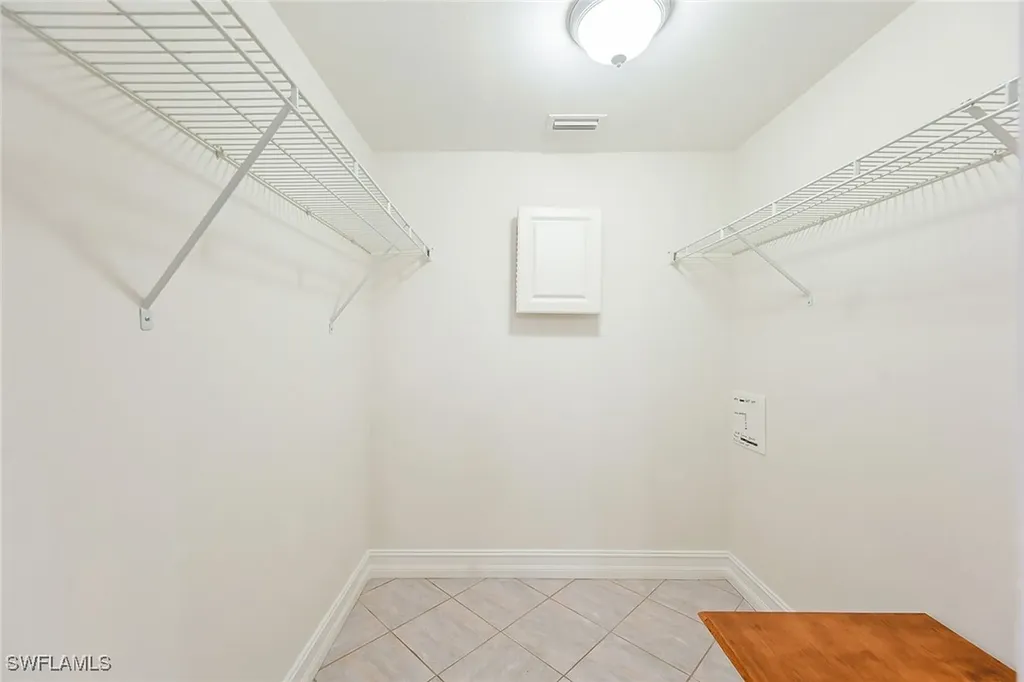 1933 Courtyard Way Naples FL 34112