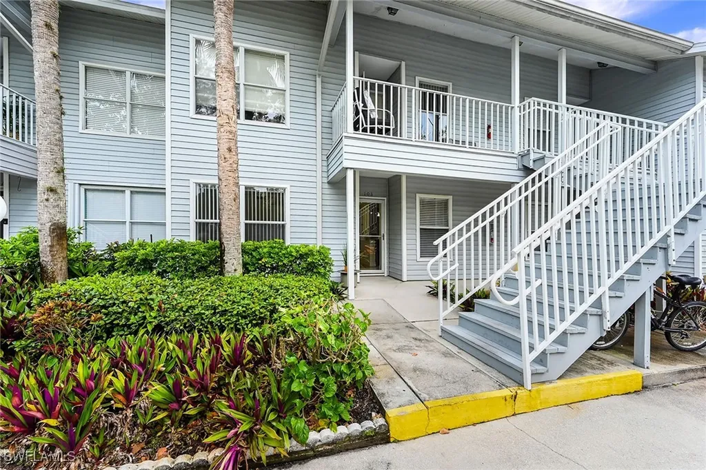 1933 Courtyard Way Naples FL 34112
