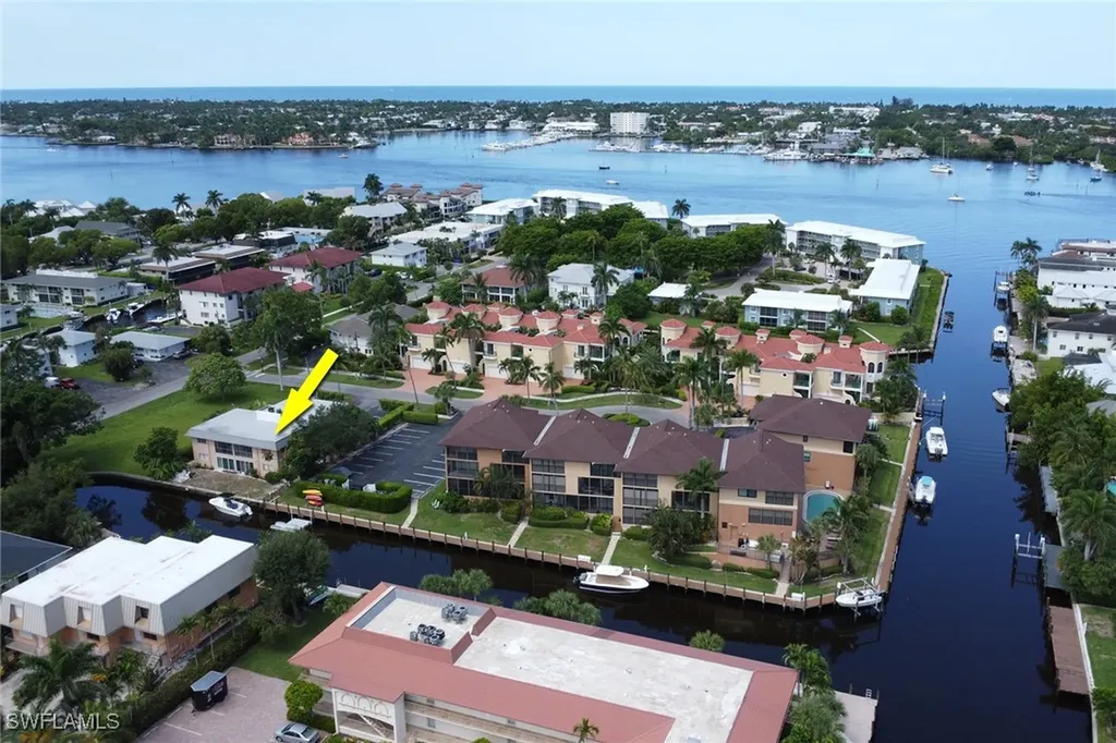 1195 Clam Court Naples FL 34102