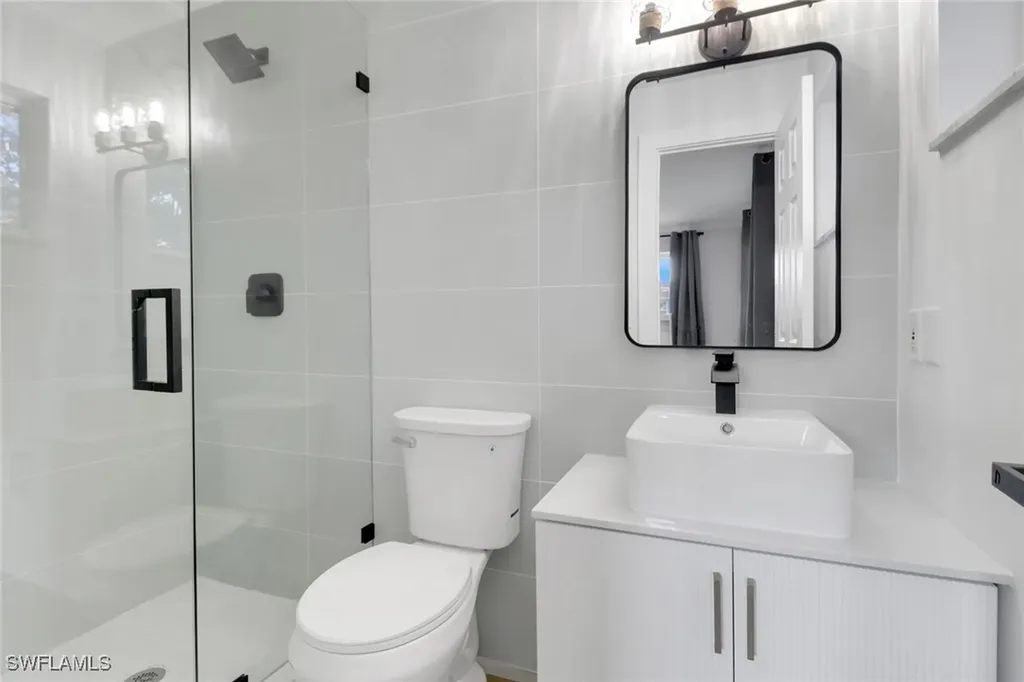 1195 Clam Court Naples FL 34102