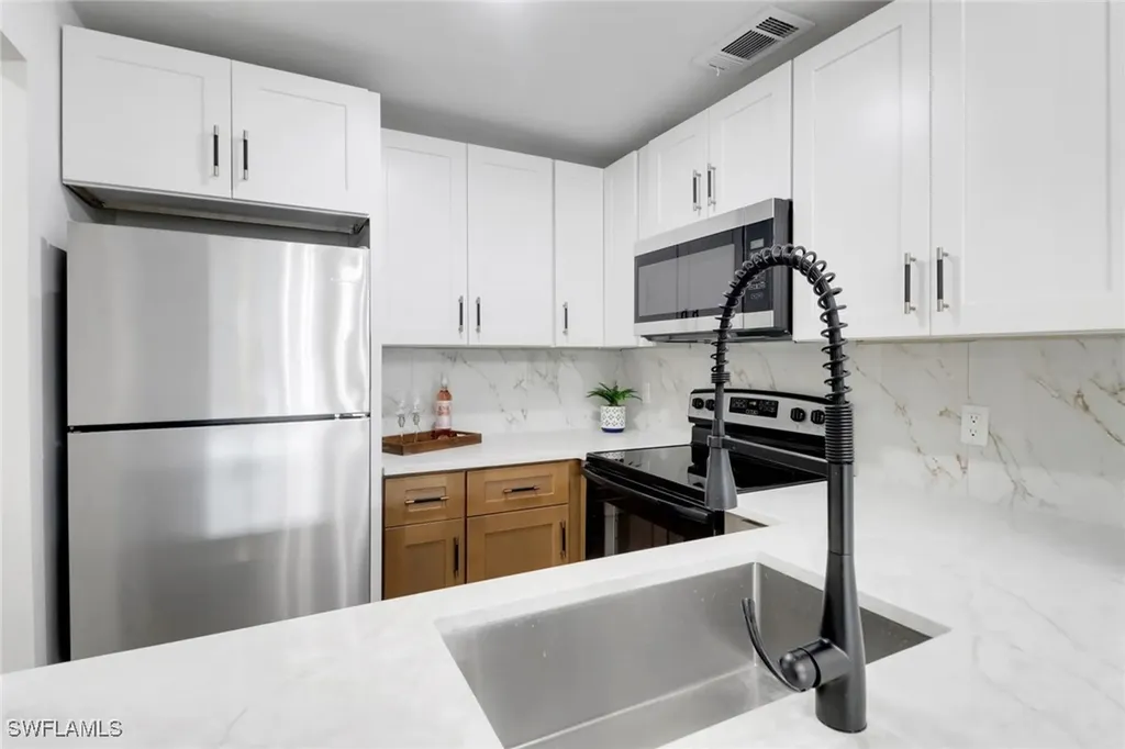 1195 Clam Court Naples FL 34102