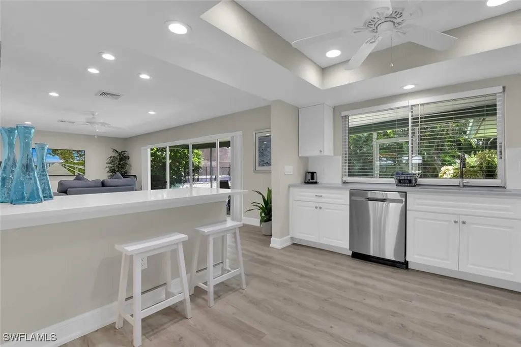 150 1st Avenue N Naples FL 34102