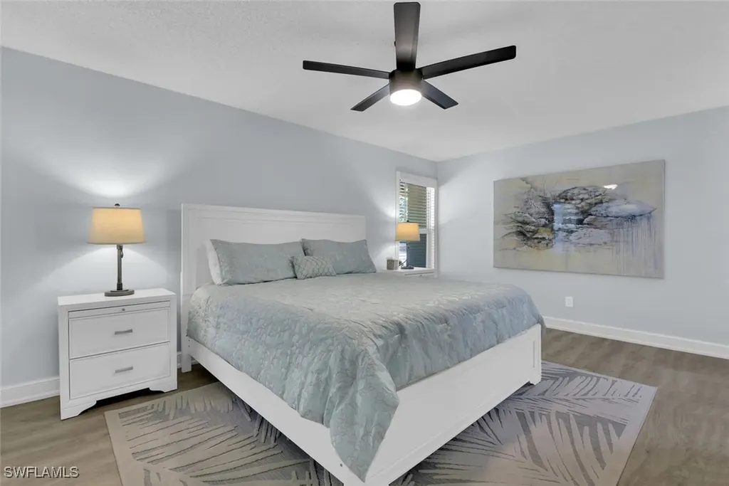 150 1st Avenue N Naples FL 34102