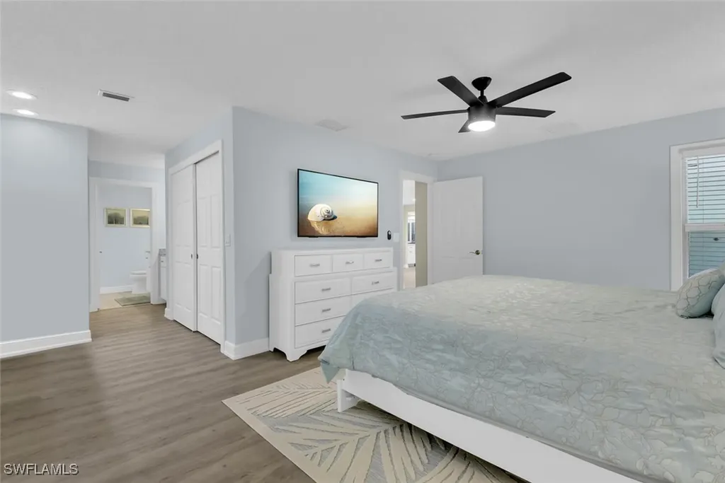 150 1st Avenue N Naples FL 34102