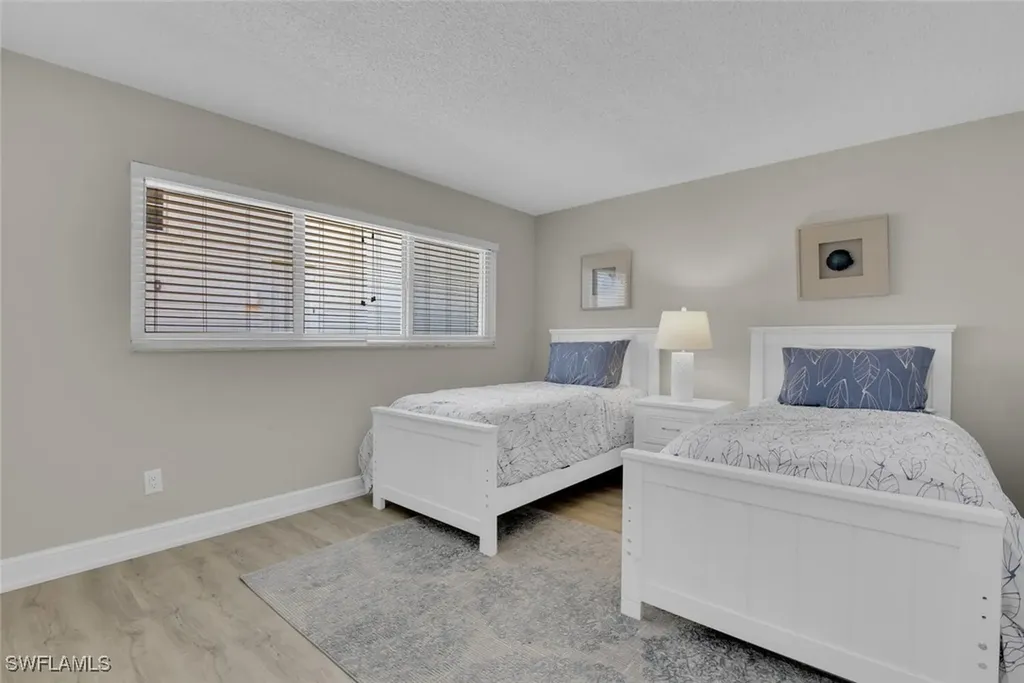 150 1st Avenue N Naples FL 34102