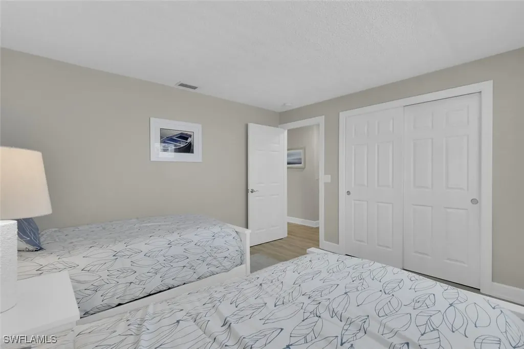 150 1st Avenue N Naples FL 34102