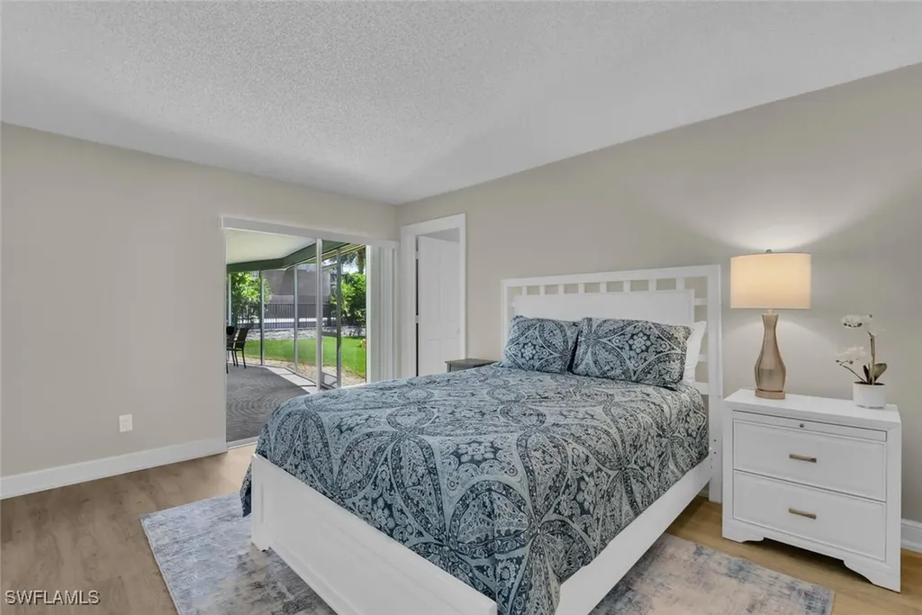 150 1st Avenue N Naples FL 34102