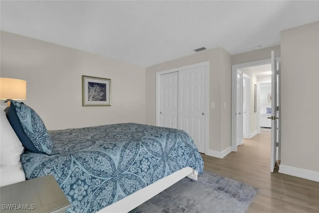 150 1st Avenue N Naples FL 34102